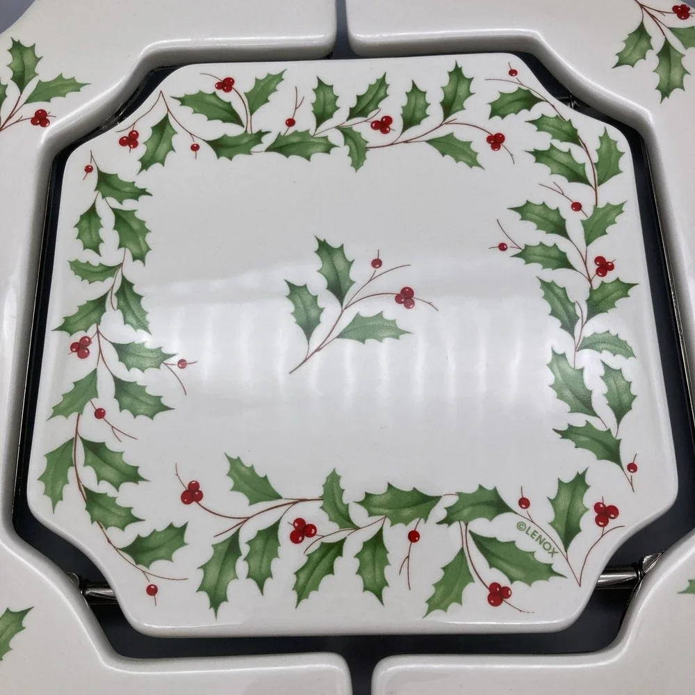 Lenox Holiday Holly Leaves Porcelain Christmas Holly Berry Expandable Trivet